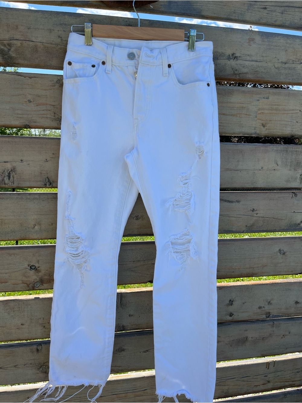 Levi's White Straight-Leg Distressed Jeans for Women